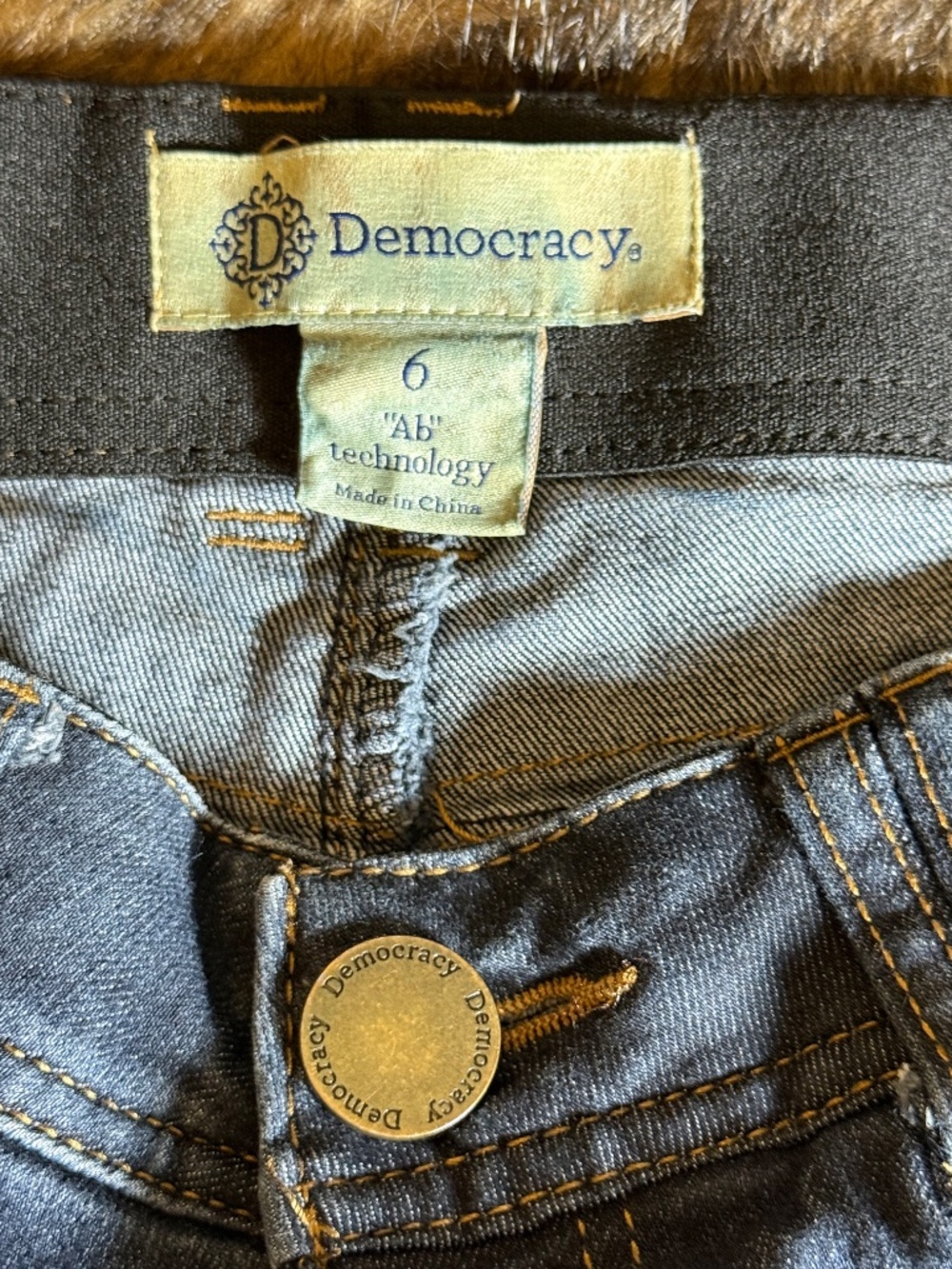 NWOT Democary Dark Denim Jeans (size 6) - Picture 5 of 8